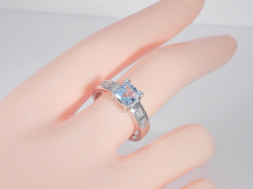 Vintage 9ct White Gold Topaz & Diamond Ring  H/MK